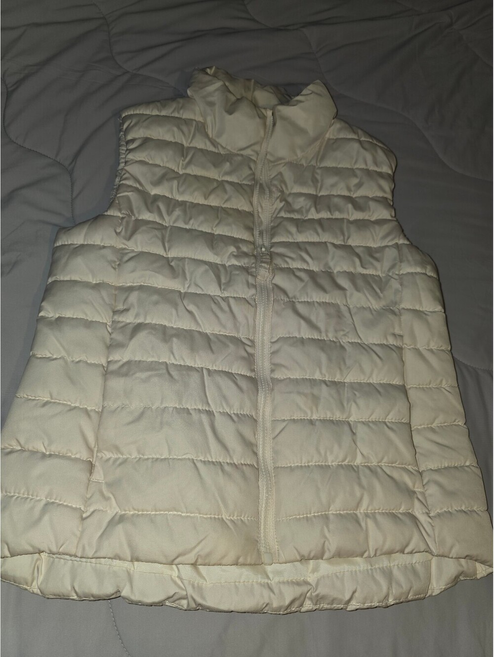 Youth Girls Old Navy Active Puffer  Vest - Size Large (10/12)